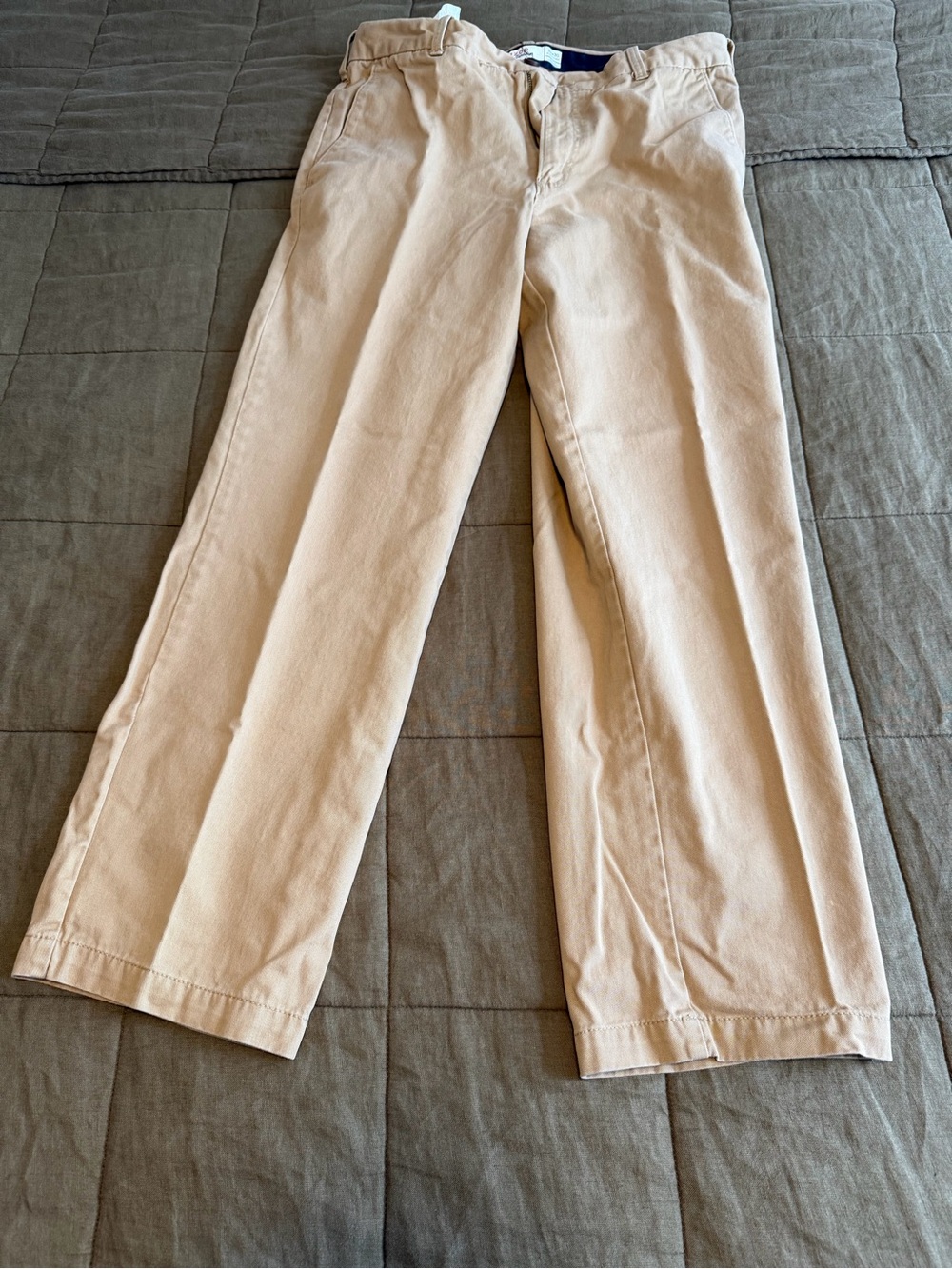 Izod Men's Light Khaki Chinos  32x30- Straight Fit